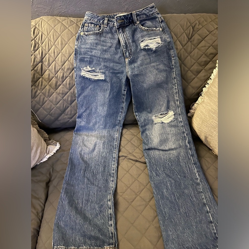 Garage straight legs ripped jeans